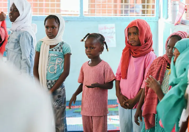 barn deltar i gruppövning