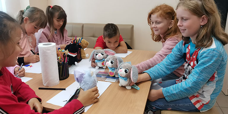 Tillsammans med Peppy Pals har SOS Barnbyar genomfört ett pilotprojekt i Ukraina för att utveckla barns emotionella intelligens.