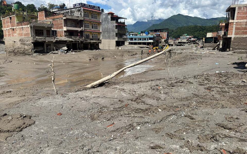 Förstörelse efter översvämningar i Nepal.